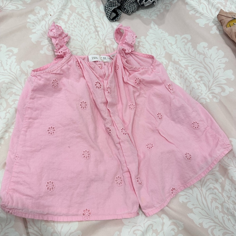 Zara girls embroidered button front tank, size 4-5